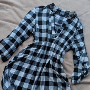 M Gingham V-Neck Top